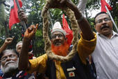 Bangladesh Islamist leader sentenced to death for war crimes...