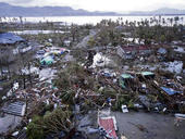 Typhoon Hagupit hits Philippines, 27 die