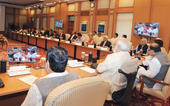 Modi asks industry to take risk, step up investments...