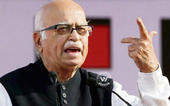 Emergency may return, fears Advani...