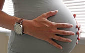 Fertility doctor warns women should have babies before turning 30...