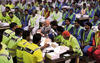 The Prime Minister, Shri Narendra Modi sharing the meal with Indian Workers at Workers’ Medical Camp, in Mesheireb, Downtown, Doha on June 04, 2016.