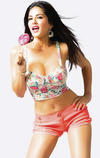 FIR filed against Sunny Leone, team 'Mastizaade'
