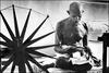 gandhi-spinning