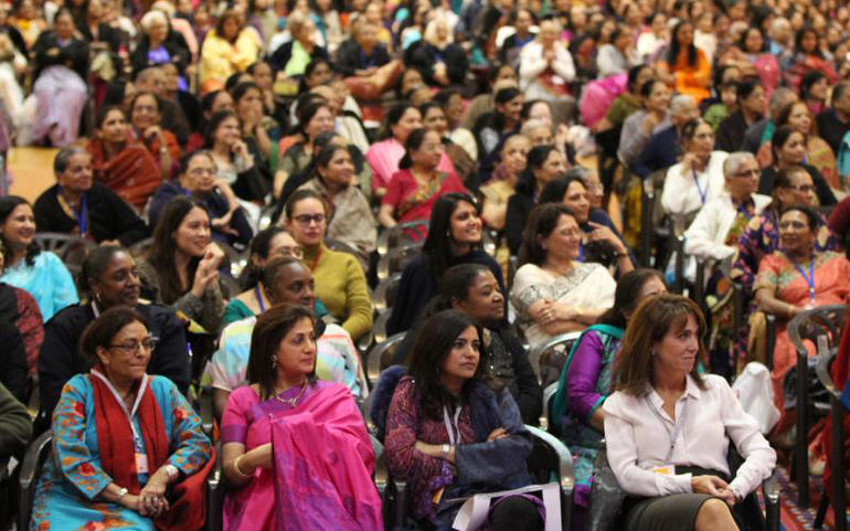 નીસડન સ્વામીનારાયણ મંદિરમાં નીસડન સ્વામીનારાયણ મંદિરમાં