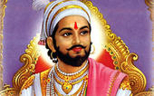 ‘જાણતા રાજા’ નાટકમાં અભિનય કર...