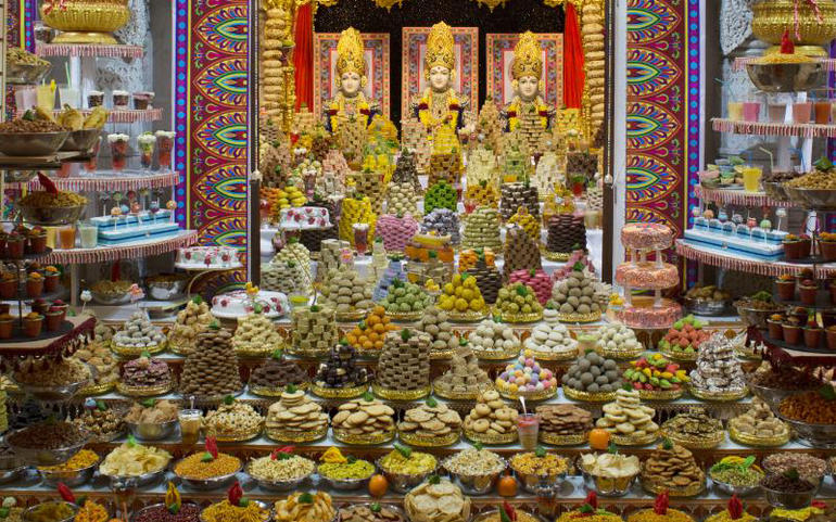 BAPS નીસડન મંદિરમાં દિવાળી અને ન BAPS નીસડન મંદિરમાં દિવાળી અને ન