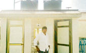 બાબિયા અને ટપ્પર શૌચાલયયુક્ત 