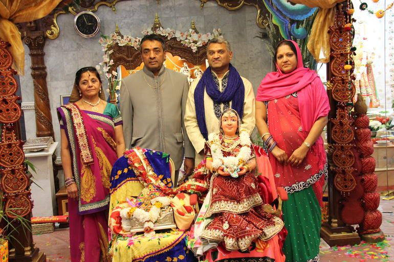 વિલ્સડન સ્વામિનારાયણ મંદિરમા... વિલ્સડન સ્વામિનારાયણ મંદિરમા...