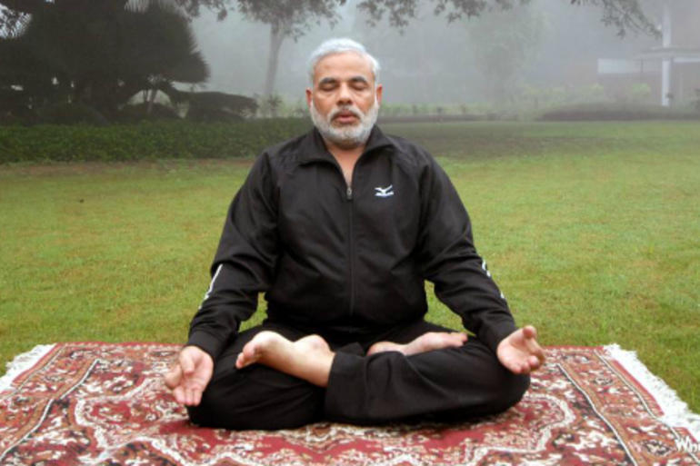 સાઉથ લંડનમાં યોગ મેલાનું આયોજ