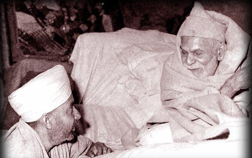yogiji maharaj with Pramukh Swami