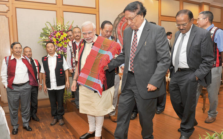 શાંતિ પથ પર પગરણ... શાંતિ પથ પર પગરણ...