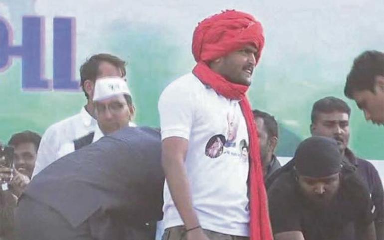 અનામત નહીં આપો તો ઝૂંટવી લઈશું...