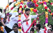 મૌસમ આવી ધમધમાટની, કારણ એક નથી,...