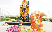 ભુજ શનૈશ્વર ધામે મહિલાઓને શનિ