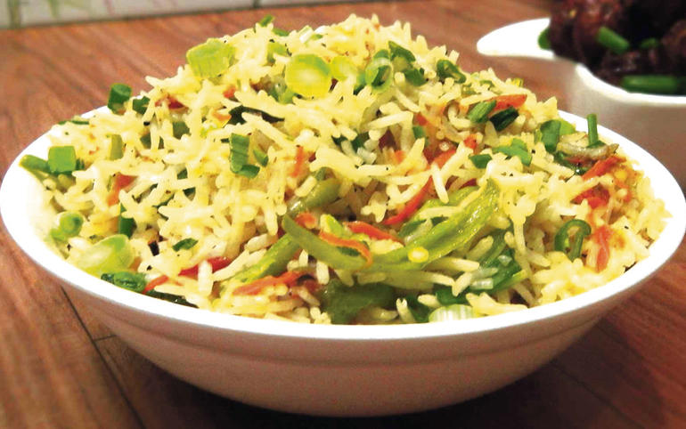 વેજીટેબલ ફ્રાઇડ રાઈસ...