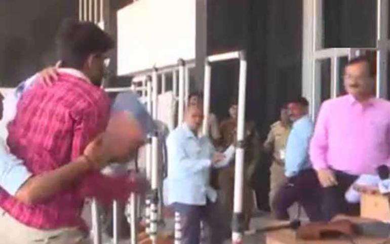 વિધાનસભા પરિસરમાં જાડેજા પર જ