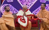 પૂજ્ય મહંત સ્વામીની ઉપસ્થિતિ