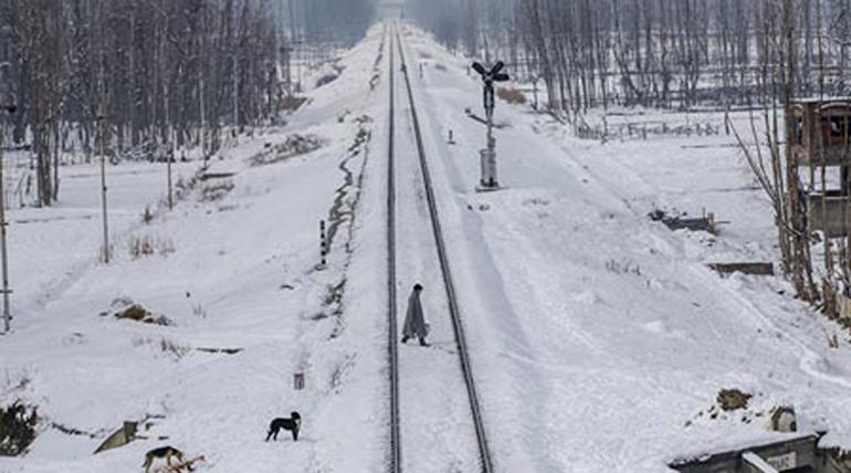 Snow fall in kashmir