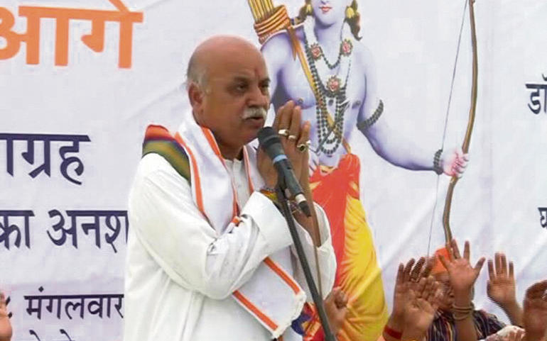 આખરે વિશ્વ હિંદુ પરિષદમાં ચૂં આખરે વિશ્વ હિંદુ પરિષદમાં ચૂં