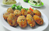 રજવાડી વડા (ફરાળી)...
