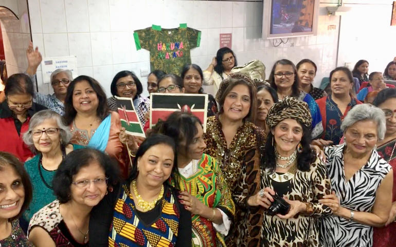 મોમ્બાસા રહેલી બહેનોનું હેરો