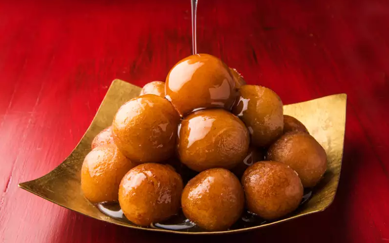 ગુલાબજાંબુ (ફરાળી)... ગુલાબજાંબુ (ફરાળી)...