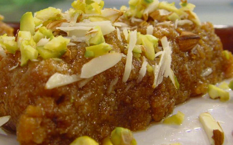 કચ્છી ખારેકનો હલવો... કચ્છી ખારેકનો હલવો...