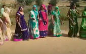 ઘમ્મર ઘેરદાર ઘાઘરા ને કેડિયાં...