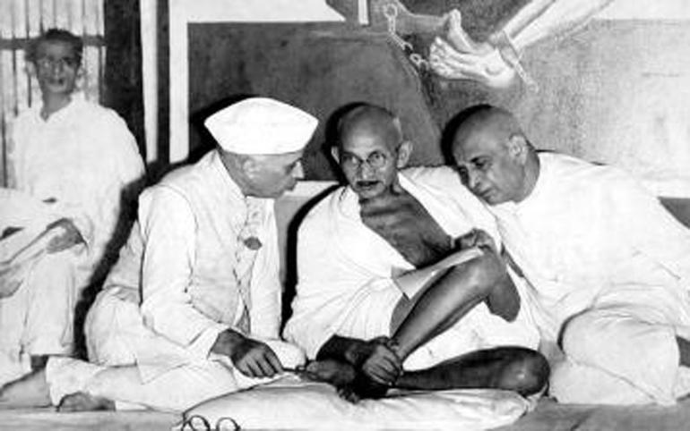 મહાત્મા ગાંધીની આજના સંદર્ભમ મહાત્મા ગાંધીની આજના સંદર્ભમ