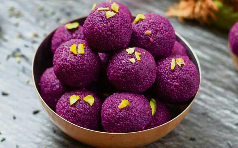 જાંબુના લાડુ... જાંબુના લાડુ...