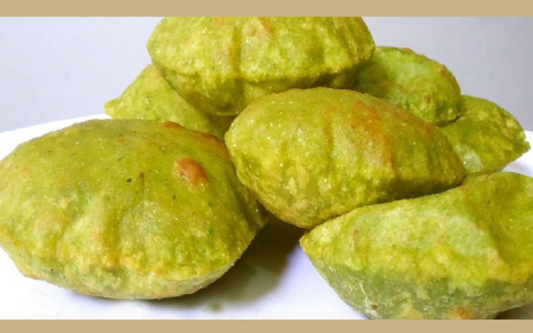 લીલા વટાણાની પૂરી... લીલા વટાણાની પૂરી...