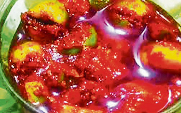 સ્ટફ્ડ ગુંદા અથાણું... સ્ટફ્ડ ગુંદા અથાણું...