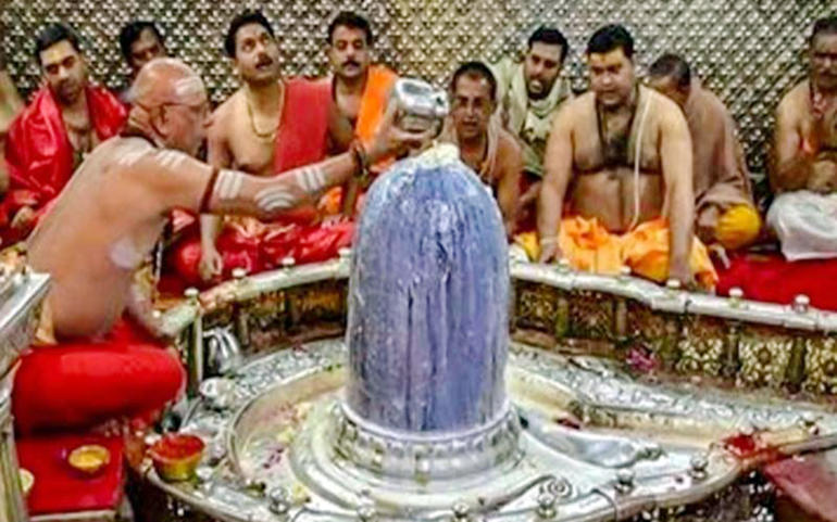 કલ્યાણકારી અને મંગળકારી શિવ આ કલ્યાણકારી અને મંગળકારી શિવ આ