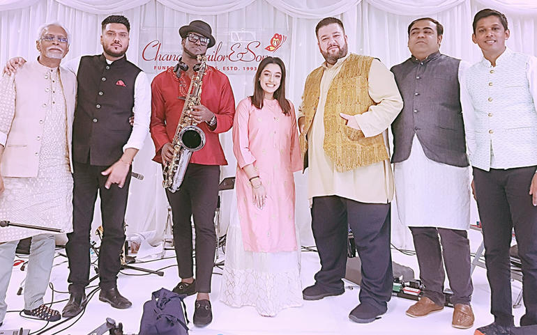 ચંદુ ટેલર એન્ડ સન્સ દ્વારા ૨૫મ... ચંદુ ટેલર એન્ડ સન્સ દ્વારા ૨૫મ...