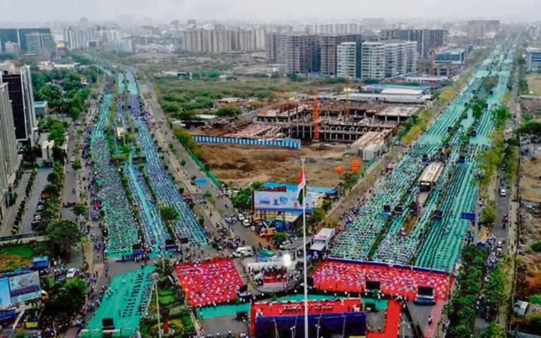 યોગ ભારતની વિશ્વને ભેટ... યોગ ભારતની વિશ્વને ભેટ...