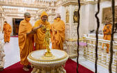 કિંગ ચાર્લ્સને મહંત સ્વામી મહ