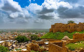 જેસલમેરની સ્વર્ણિમ રેતીના કણ