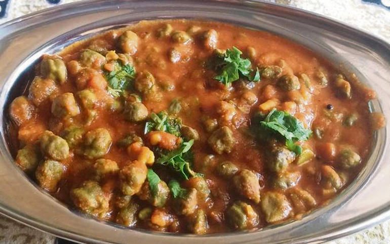 લીલા ચણાનું શાક...
