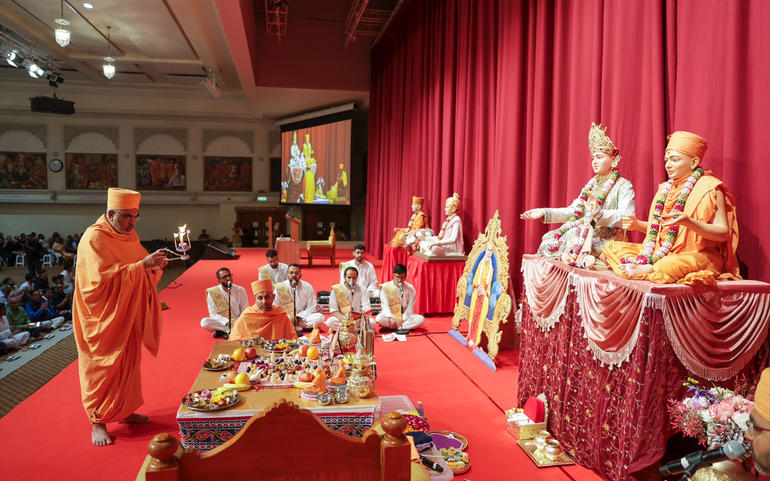 નિસડન મંદિરનો 29મો પાટોત્સવ રં નિસડન મંદિરનો 29મો પાટોત્સવ રં