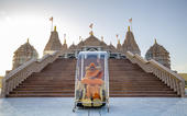 ‘મહંતસ્વામી લોકોને સારા બનાવ