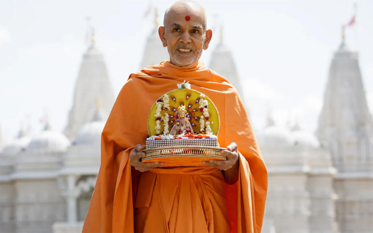 મહંત સ્વામી મહારાજના 91મા જન્મદિનની ઊજવણી મહંત સ્વામી મહારાજના 91મા જન્મદિનની ઊજવણી