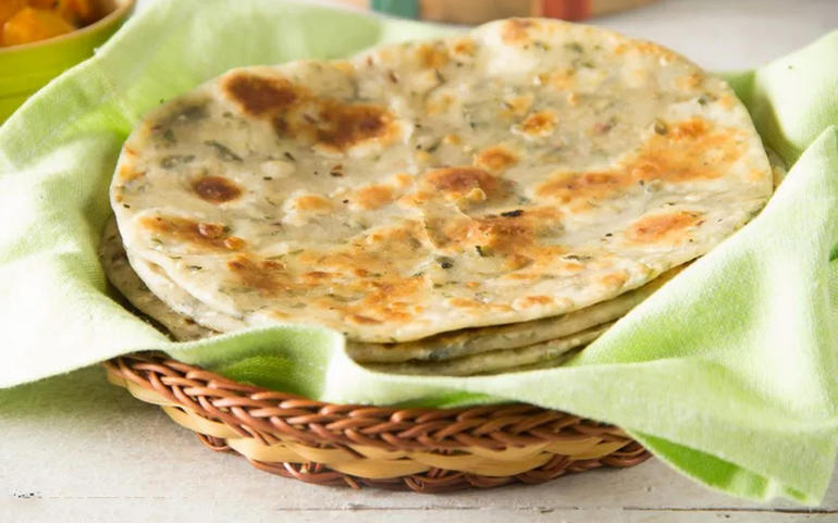 કસૂરી મેથી પરાઠા... કસૂરી મેથી પરાઠા...