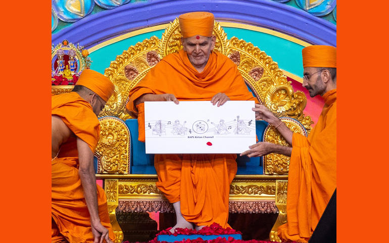 મુંબઈમાં મહંત સ્વામી મહારાજના 91મા જન્મદિનની ભવ્ય ઊજવણી મુંબઈમાં મહંત સ્વામી મહારાજના 91મા જન્મદિનની ભવ્ય ઊજવણી