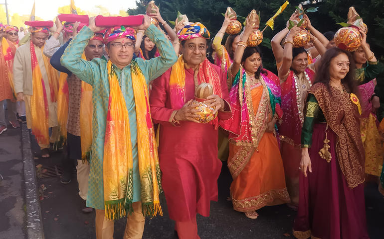 રામેશ્વરી દેવીજીની વ્યાસપીઠે સાઉથ લંડનમાં પ્રથમ વખત શ્રીમદ ભાગવત સપ્તાહ યોજાઈ રામેશ્વરી દેવીજીની વ્યાસપીઠે સાઉથ લંડનમાં પ્રથમ વખત શ્રીમદ ભાગવત સપ્તાહ યોજાઈ