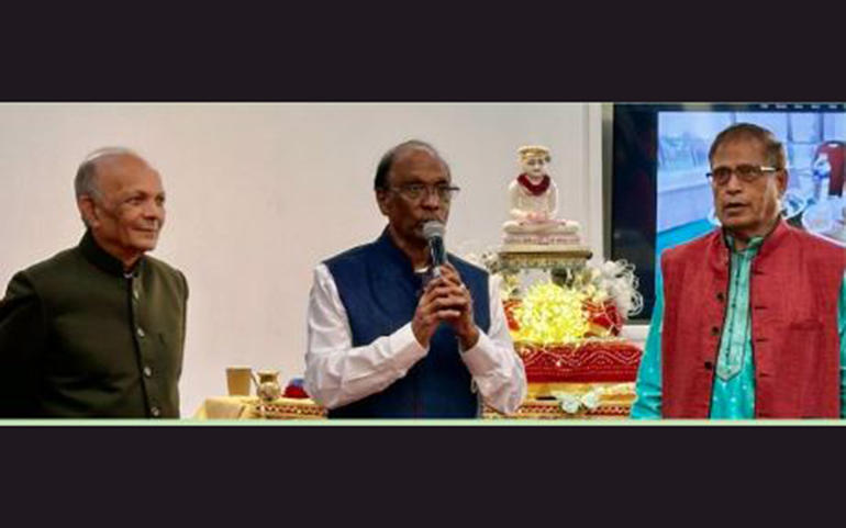 નવનાત દ્વારા 25 વર્ષથી ચોપડા અન નવનાત દ્વારા 25 વર્ષથી ચોપડા અન