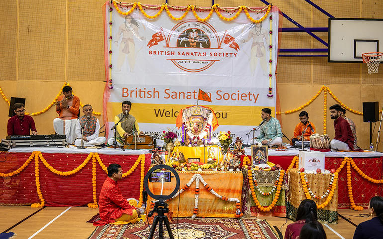 BSS દ્વારા વોલફિન્ચના સહયોગથી હ