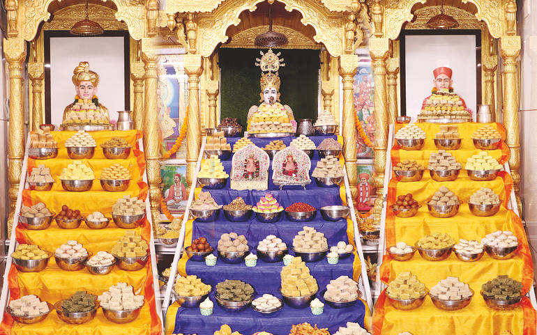 સ્વામિનારાયણ મંદિર - કુમકુમનો... સ્વામિનારાયણ મંદિર - કુમકુમનો...