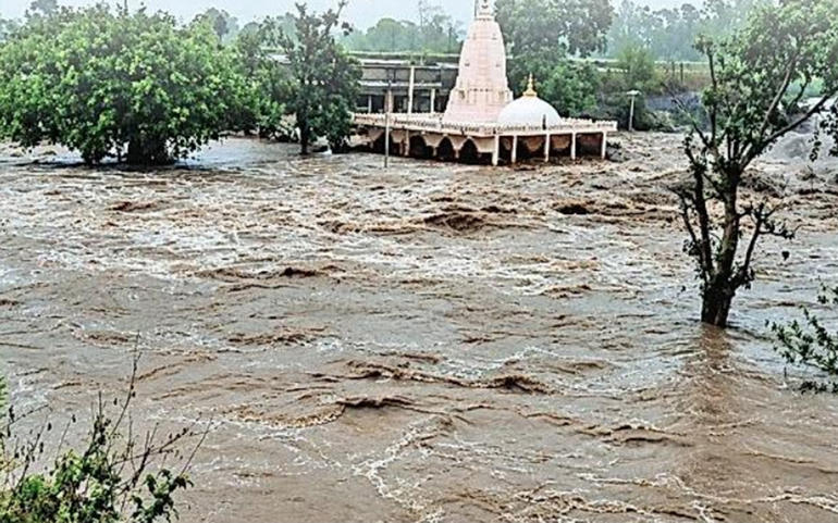 દક્ષિણ ગુજરાત અને સૌરાષ્ટ્રમ દક્ષિણ ગુજરાત અને સૌરાષ્ટ્રમ