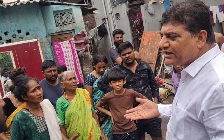 સુરતમાં 26થી વધુ ટેક્સટાઇલ માર
